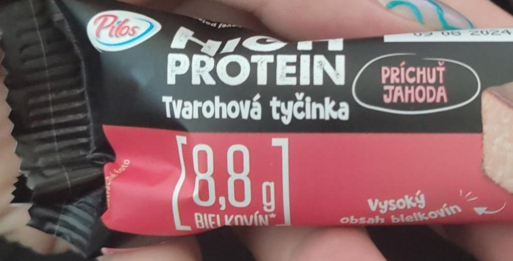 Fotografie - High Protein Tvarohová tyčinka príchuť jahoda Pilos