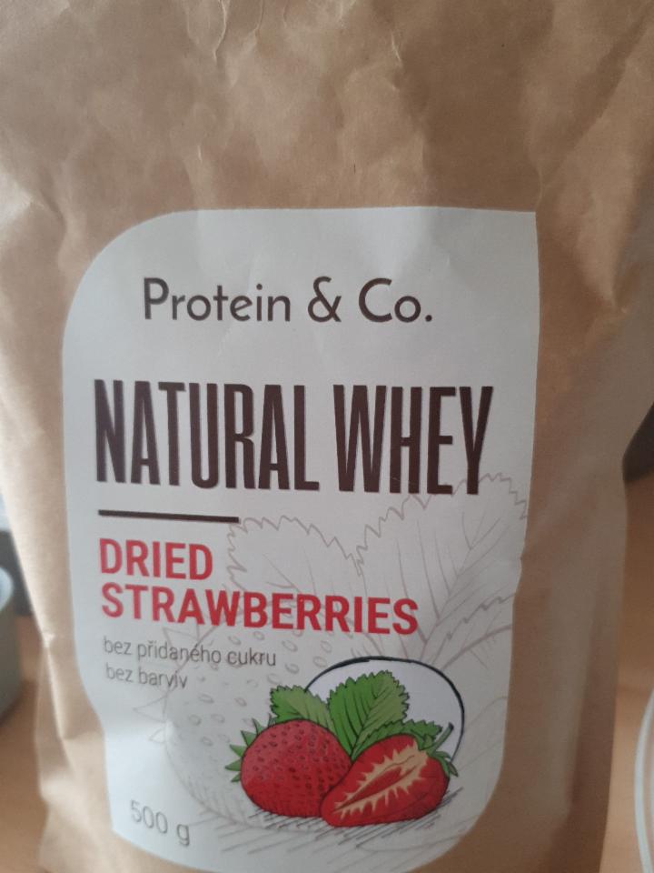 Fotografie - Natural Whey syrovátkový protein Jahoda Protein & Co.