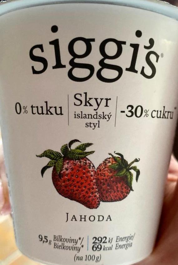 Fotografie - skyr jahodový 0 % tuku Siggis