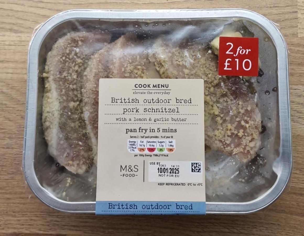 Fotografie - British outdoor bred pork schnitzel M&S Food