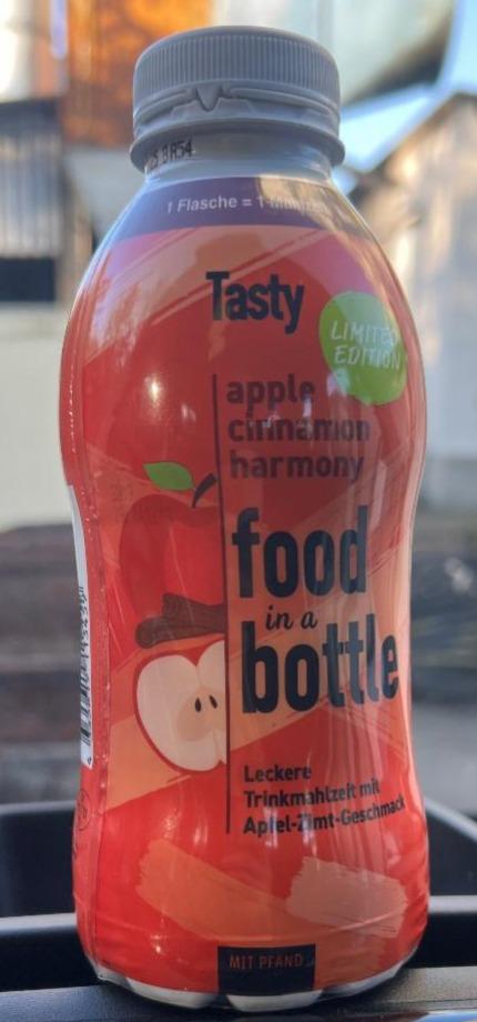 Fotografie - food in a bottle apple cinnamon harmony Tasty