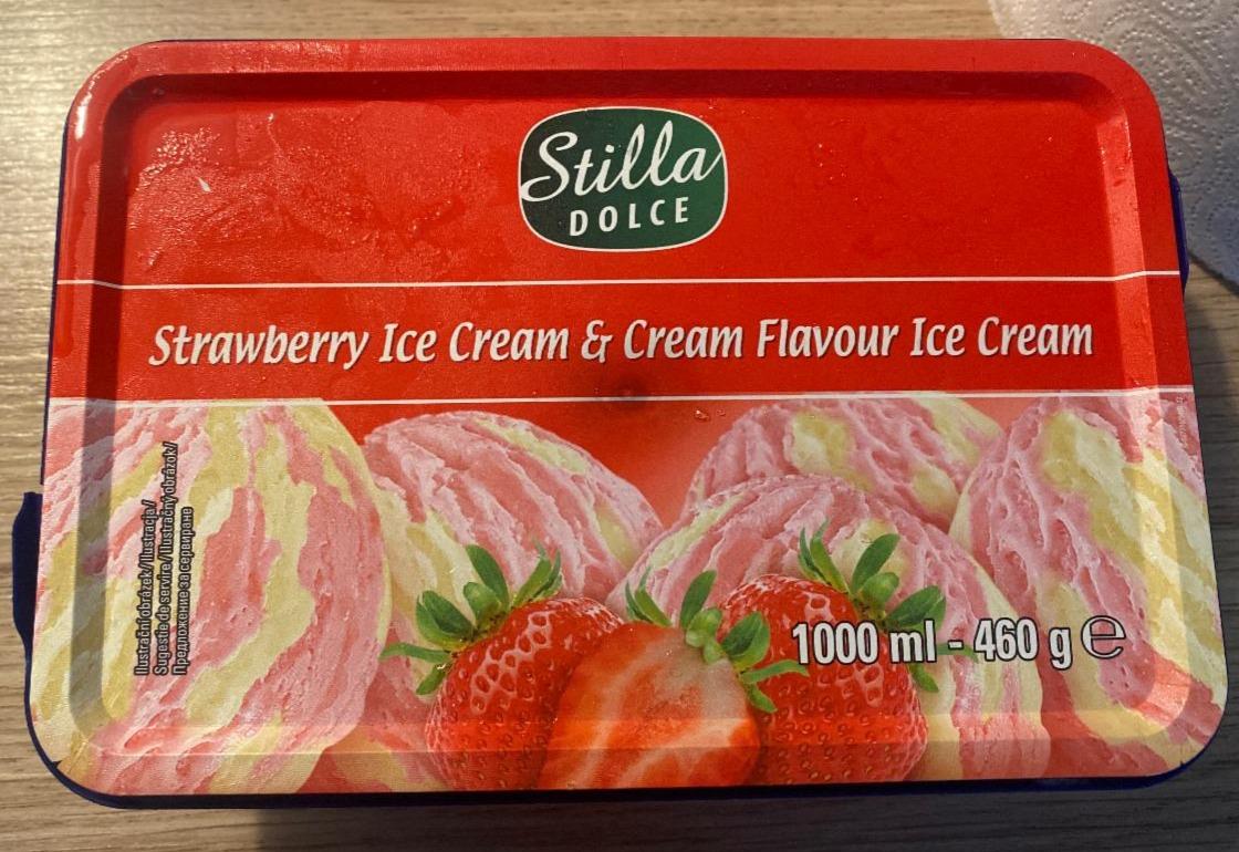 Fotografie - Strawberry Ice Cream & Cream Flavour Ice Cream Stilla Dolce