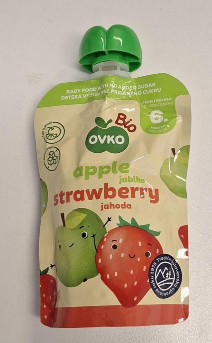 Fotografie - Apple Jablko Strawberry Jahoda Ovko Bio