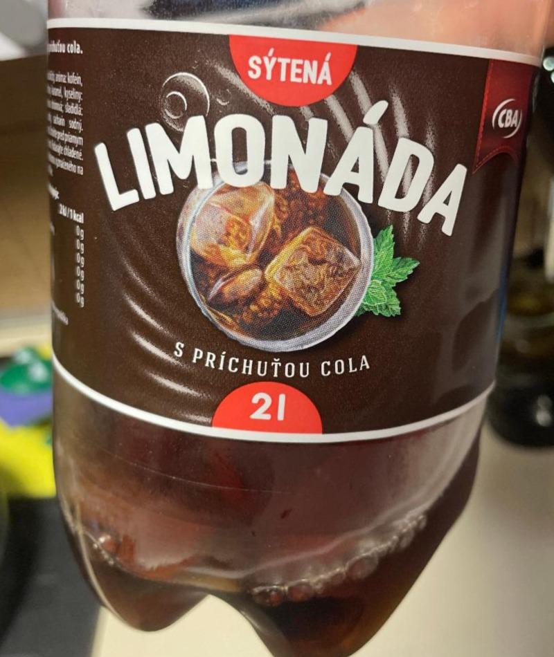 Fotografie - Limonáda s príchuťou cola sýtená CBA