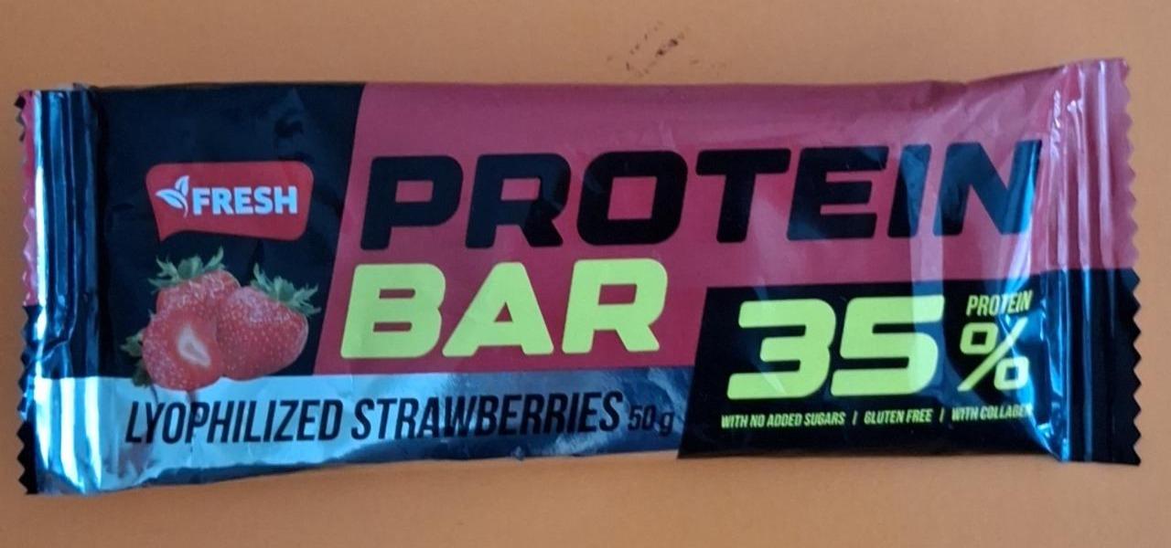 Fotografie - Protein bar 35 % Lyophilized Strawberries Fresh