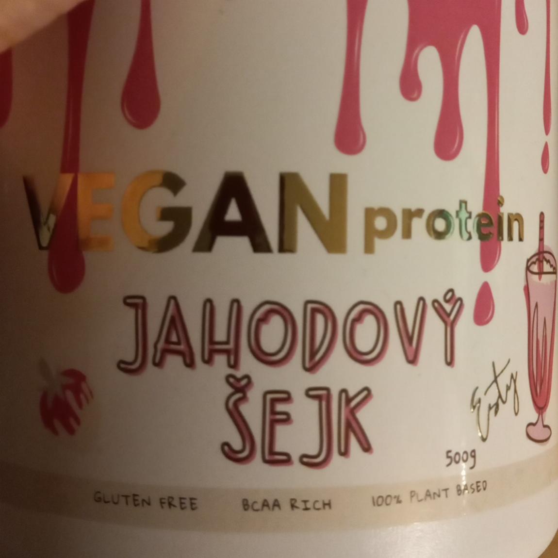 Fotografie - Vegan Protein Jahodový Šejk Esty