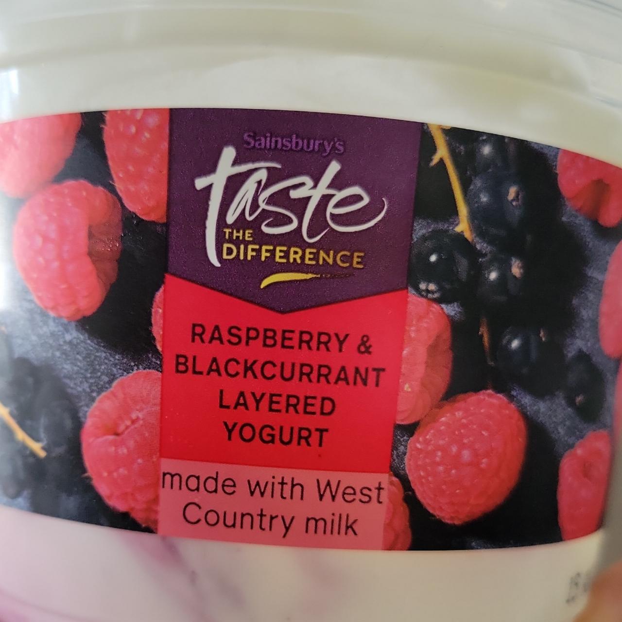 Fotografie - Raspberry & Blackucurrant Layered Yogurt Sainsbury's taste the difference