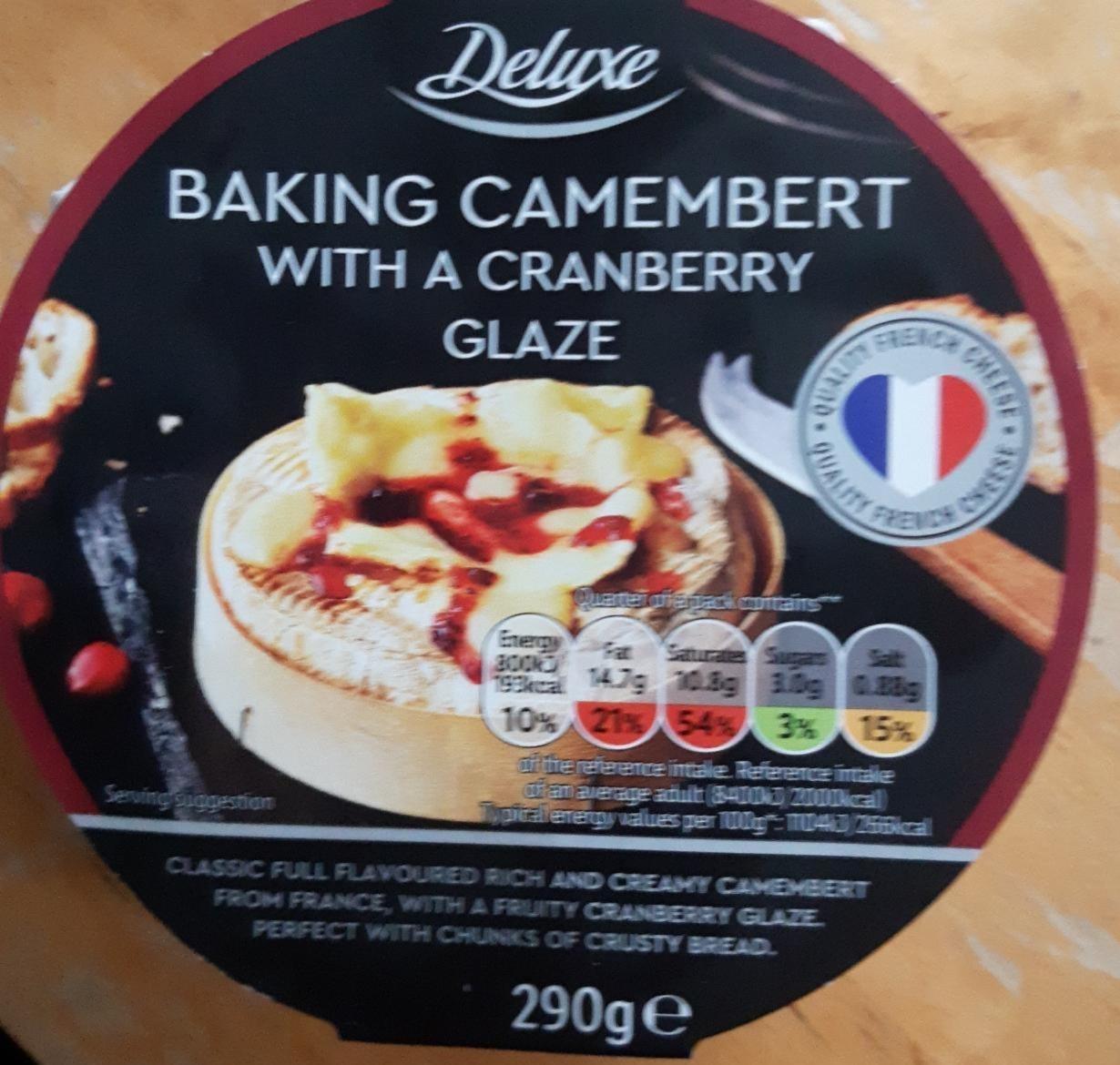 Fotografie - Baking Camembert with a cranberry glaze Deluxe