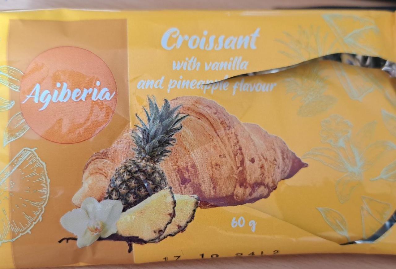 Fotografie - Croissant with vanilla and pineapple flavour Agiberia