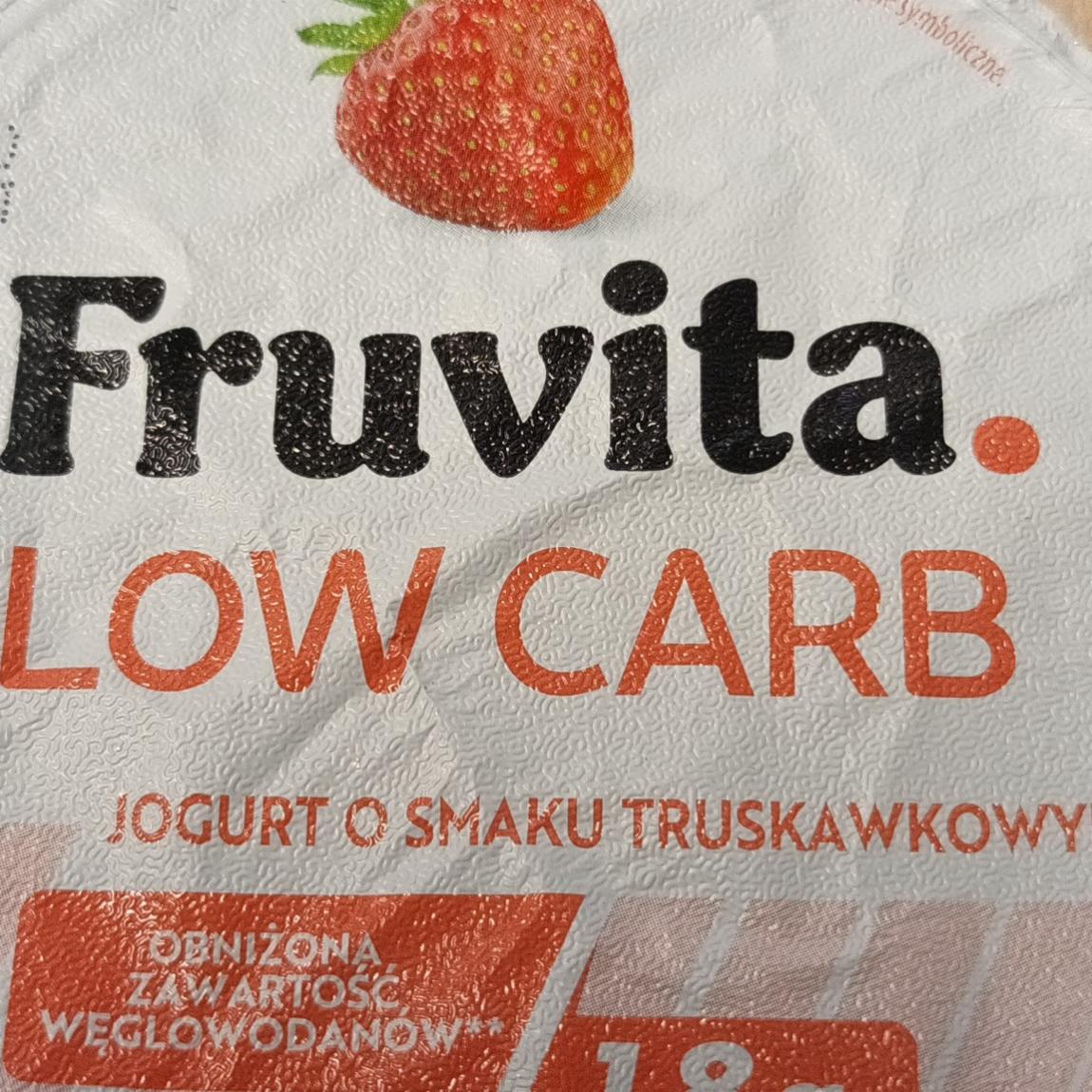 Fotografie - Jogurt o smaku truskawkowym low carb FruVita