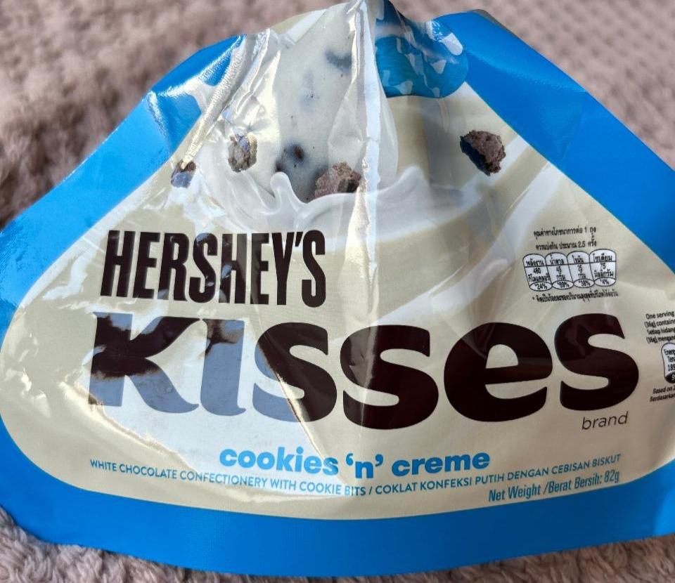 Fotografie - Kisses cookies 'n' creme Hershey’s