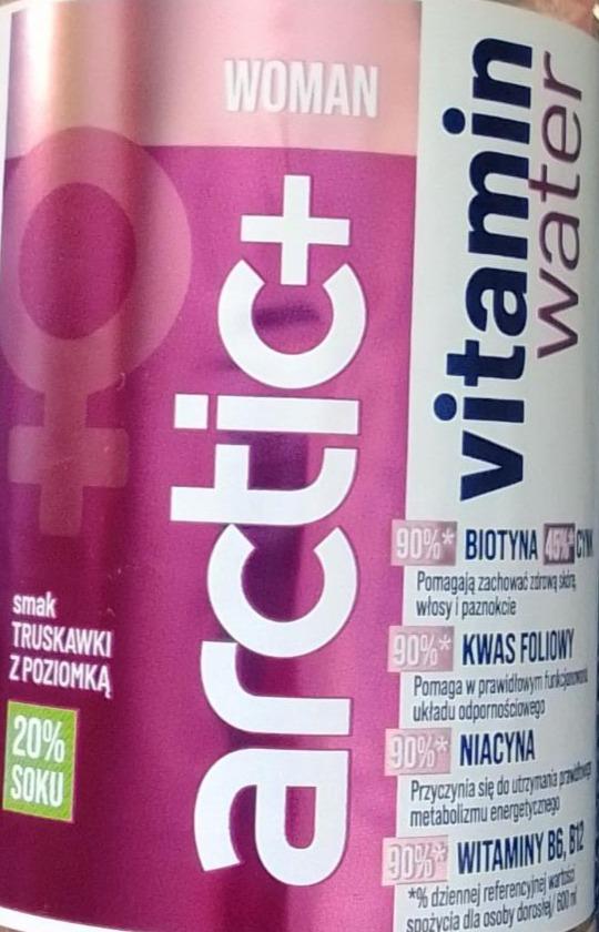 Fotografie - Vitamin Water vitality woman Wild Strawberry Arctic+