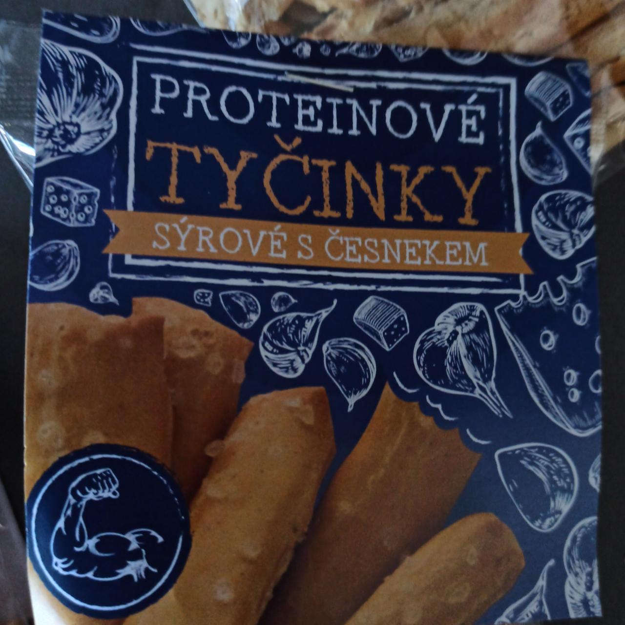 Fotografie - Proteinové tyčinky sýrové s česnekem