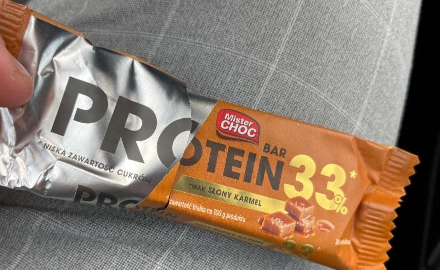 Fotografie - Protein Bar 33% Slony Karmel Mister Choc