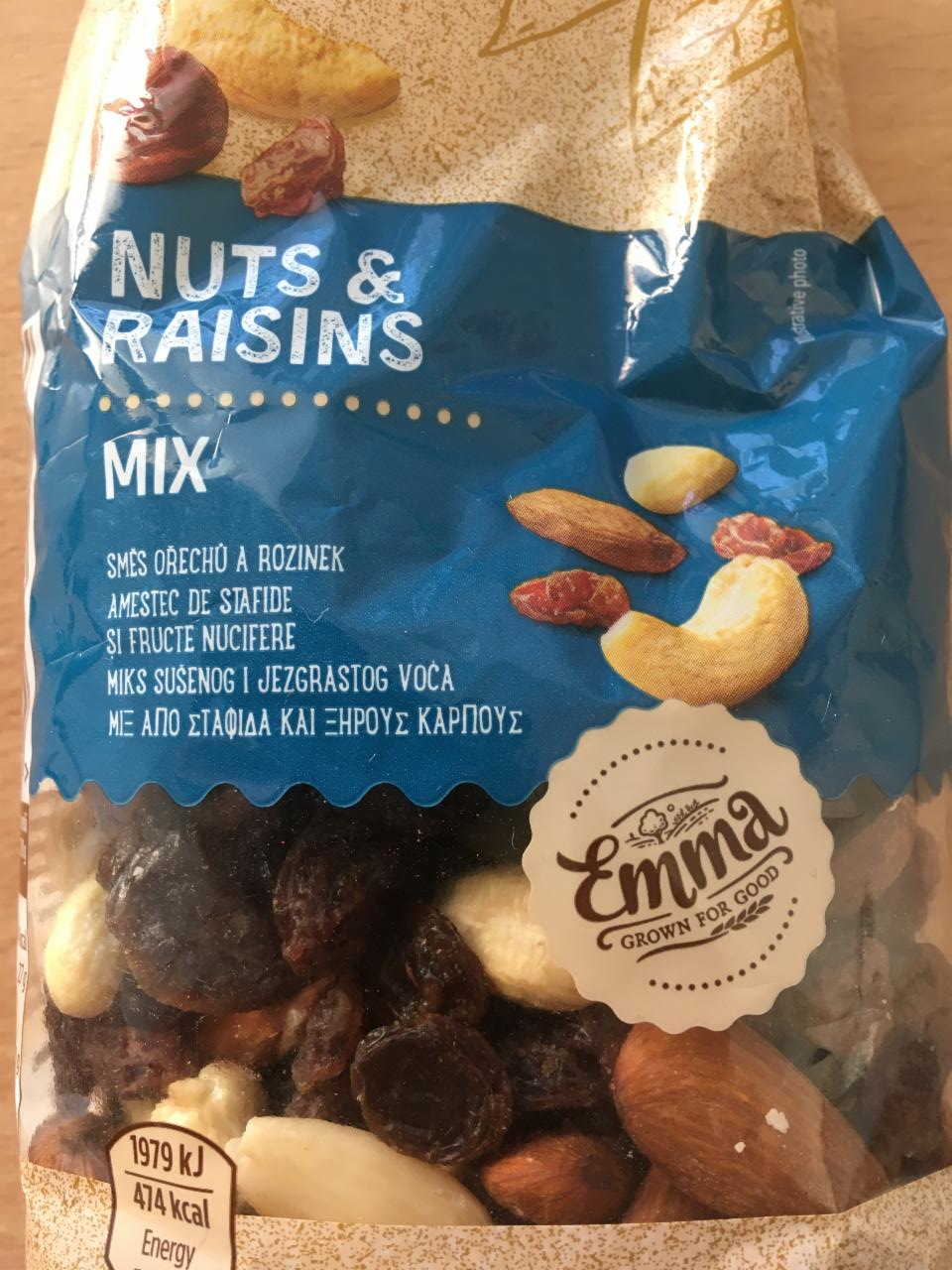 Fotografie - Nuts & raisins mix Emma Grown For Good