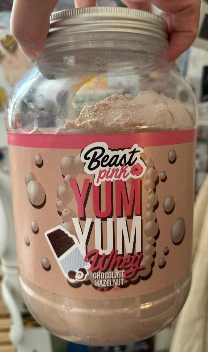 Fotografie - Beast Pink Yum Yum Whey chocolate hazelnut