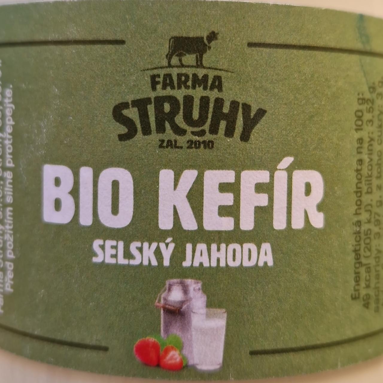 Fotografie - Bio kefír selský jahoda Farma Struhy