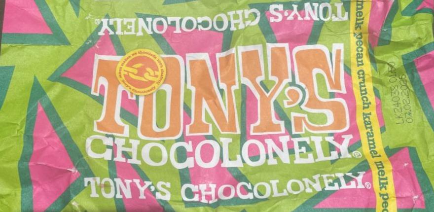 Fotografie - Belgische melkchocolade met stukjes pecan karamel en koek Tony's Chocolonely