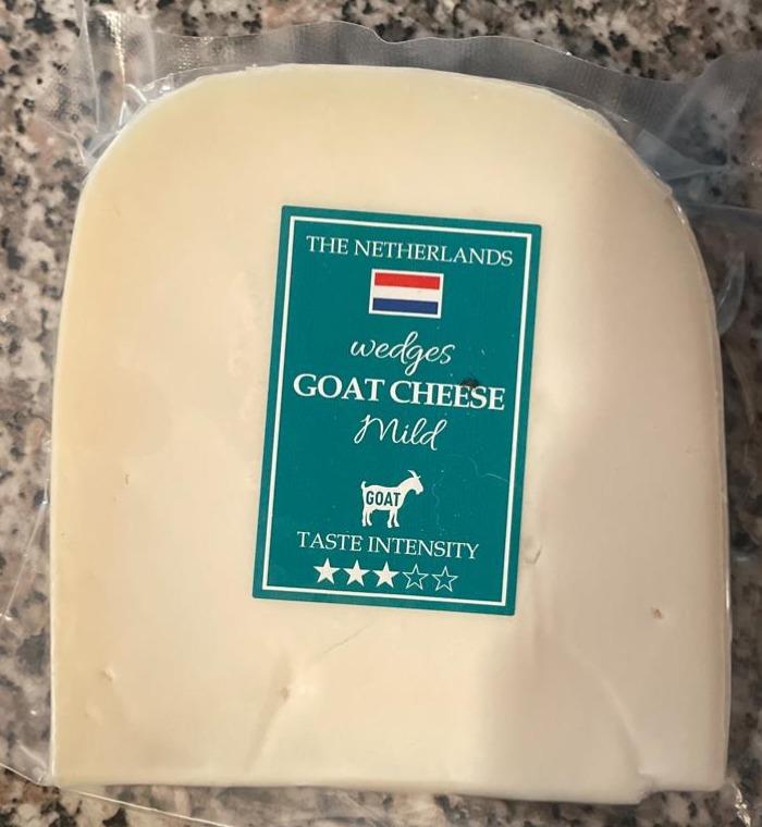 Fotografie - wedges Goat Cheese Mild The Netherlands