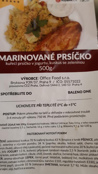 Fotografie - Marinovane prsicko v jogurtu s kuskusem a zeleninou Office food