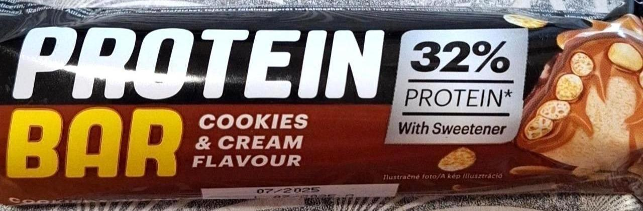 Fotografie - Protein bar cookies & cream flavour Healthy Food Supplements