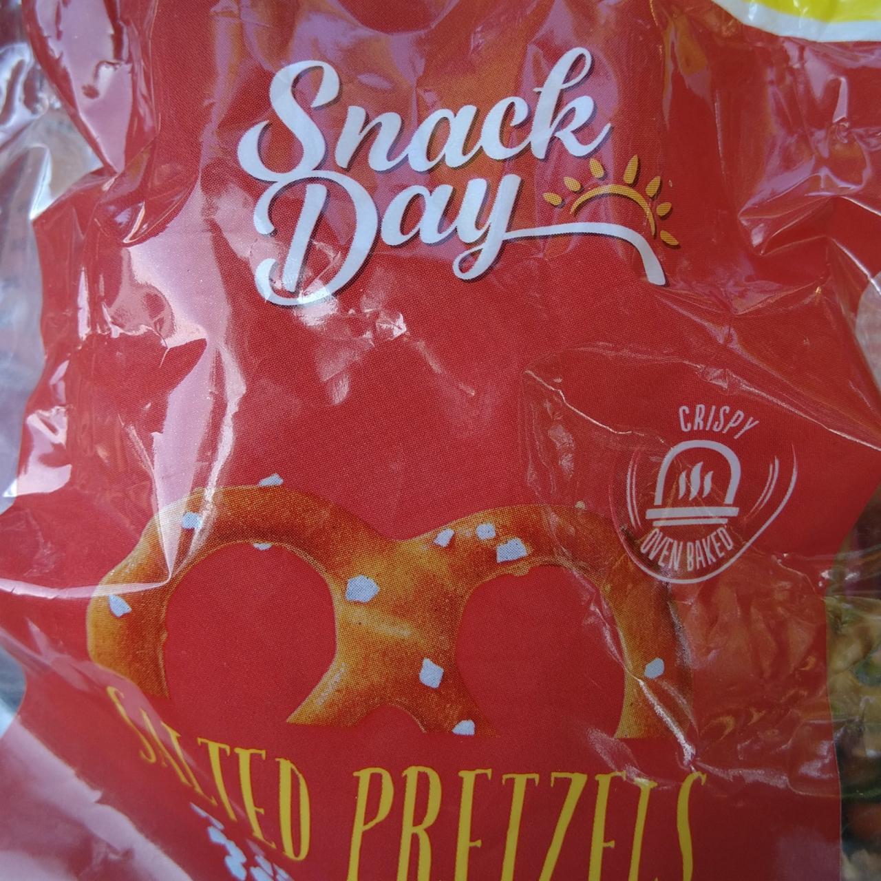 Fotografie - Salted pretzels Snack Day