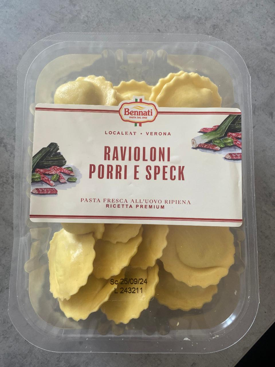 Fotografie - Ravioloni porri e speck Bennati