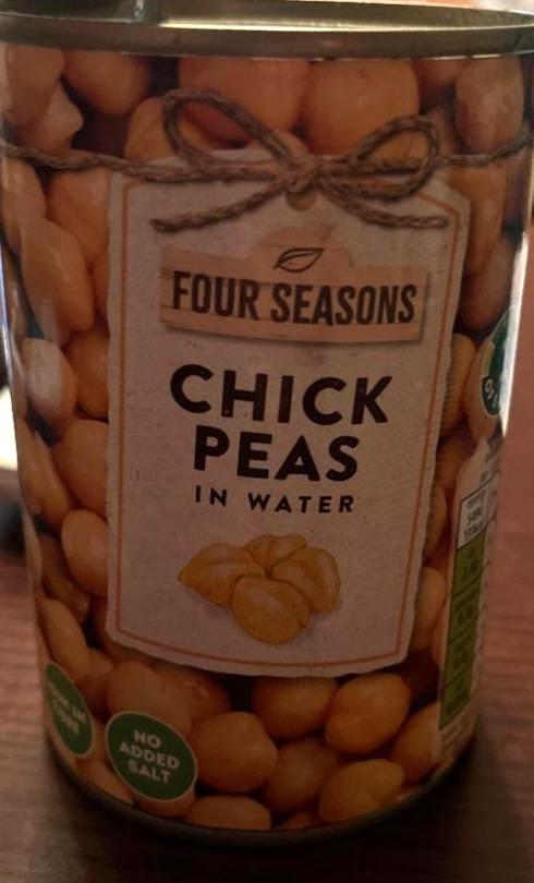 Fotografie - Chick Peas in water Four Seasons