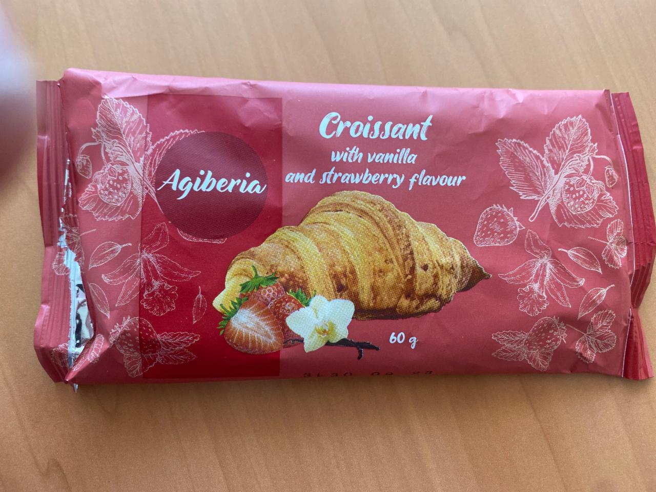 Fotografie - Croissant with vanilla and strawberry flavour Agiberia