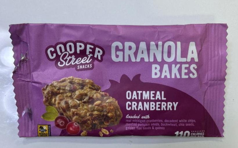 Fotografie - Granola Bakes Oatmeal Cranberry Cooper Street