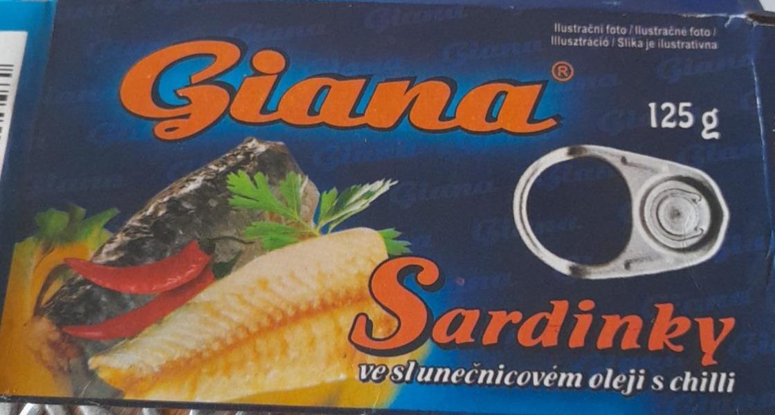 Fotografie - Sardinky ve slunečnicovém oleji s chilli Giana