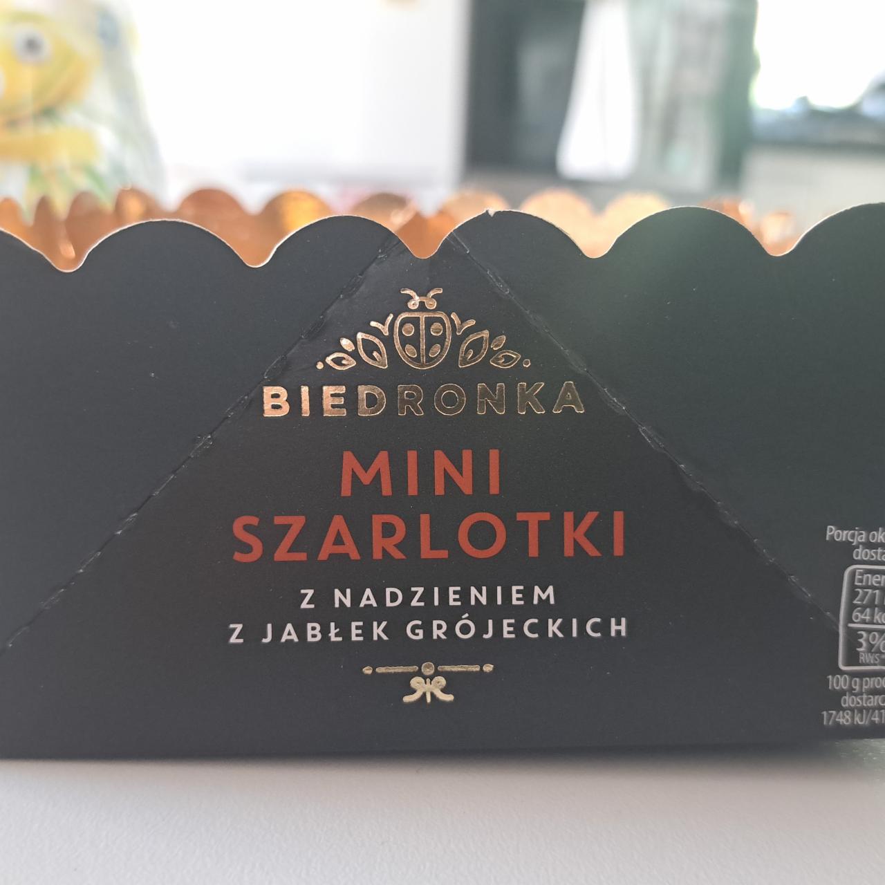 Fotografie - Biedronka mini szarlotki z nadzieniem z jablek