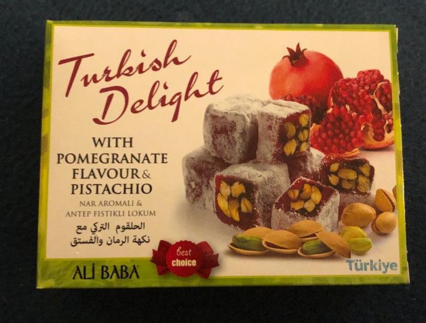 Fotografie - Turkish Delight with pomegranate flavour & pistachio