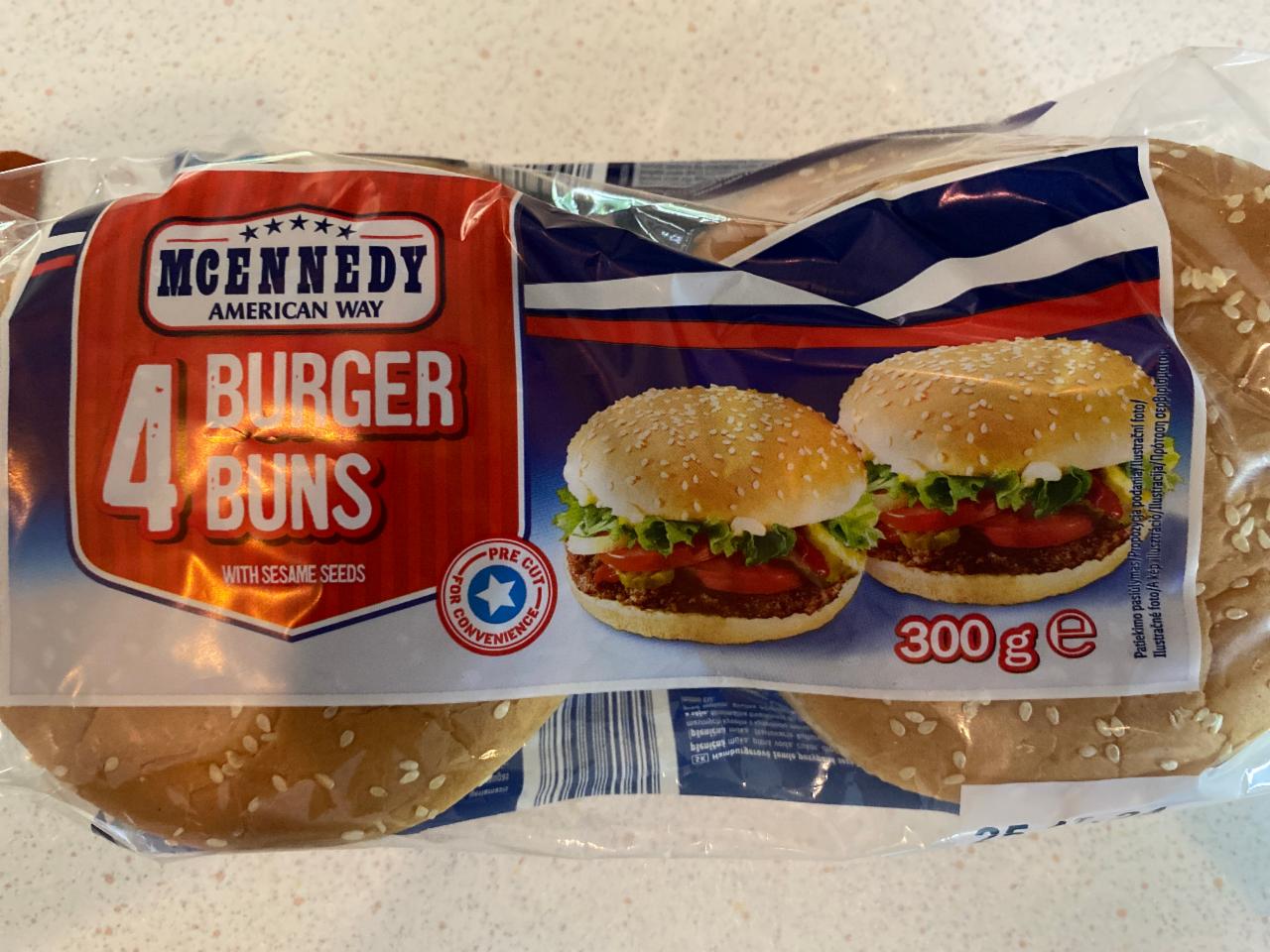 Fotografie - 4 Burger Buns with sesame seeds McEnnedy American Way