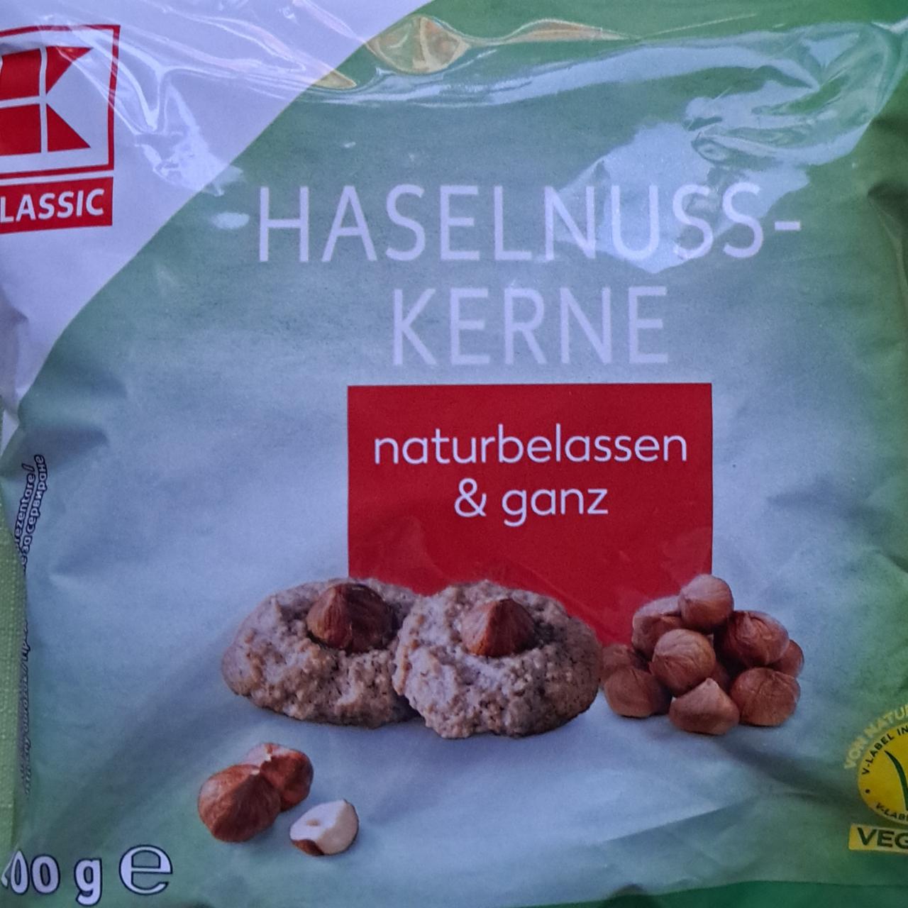 Fotografie - Haselnuss-kerne naturbelassen & ganz K-Classic