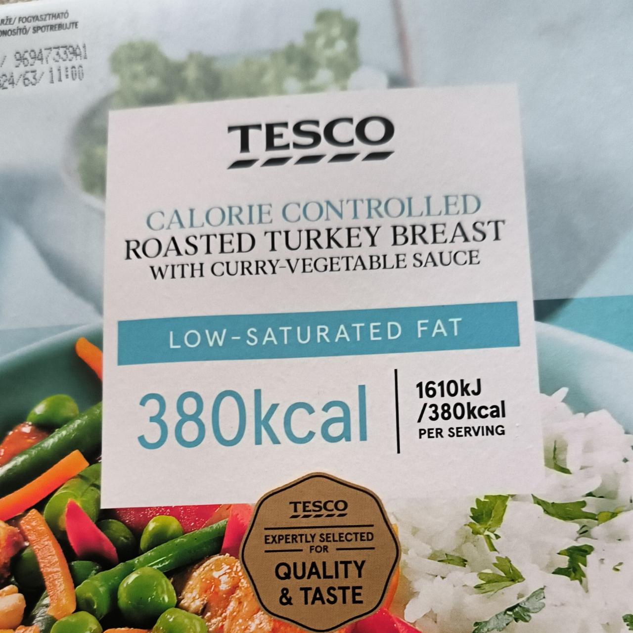 Fotografie - Calorie Controlled Roasted Turkey Breast with Curry-Vegetable Sauce Tesco