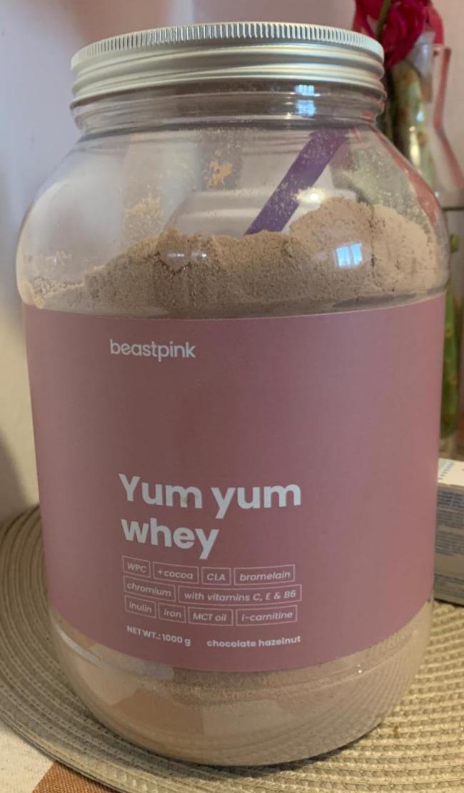 Fotografie - Yum yum whey chocolate hazelnut beastpink