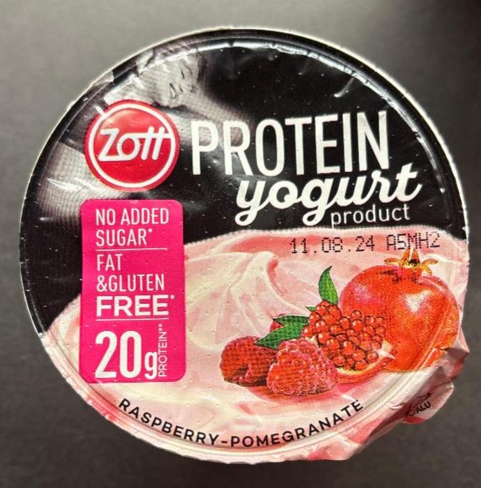 Fotografie - Protein yogurt product raspberry - pomegranate Zott