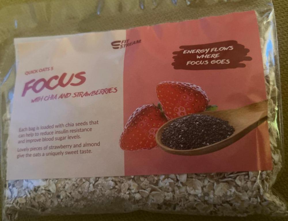 Fotografie - Focus with chia and strawberries Fit Stream