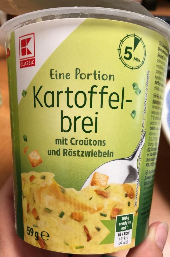 Fotografie - Eine Portion Kartoffelbrei mit Croutons und Röstzwiebeln K-Classic