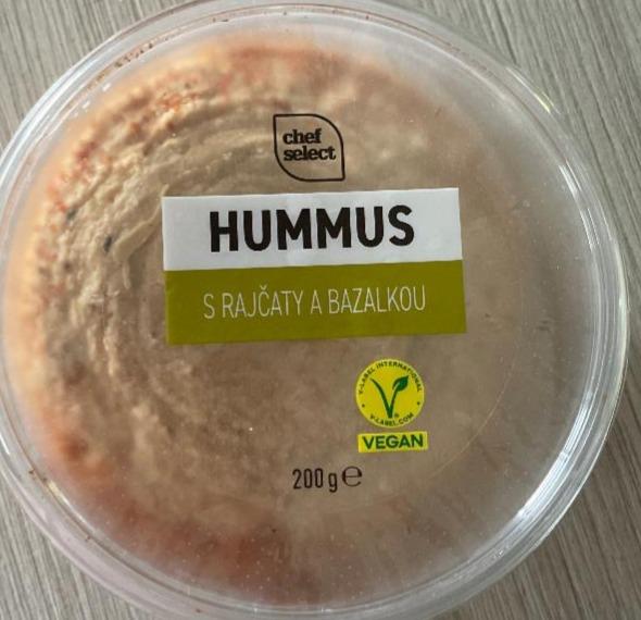 Fotografie - Hummus chef select s paradajkami a bazalkou