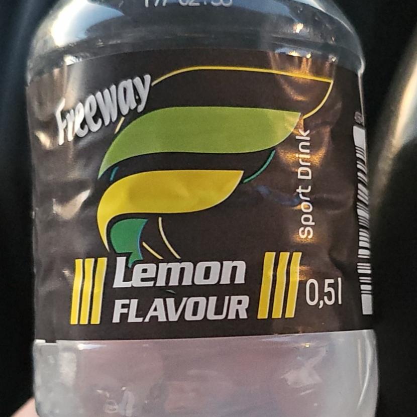 Fotografie - Sport drink Lemon flavour Freeway