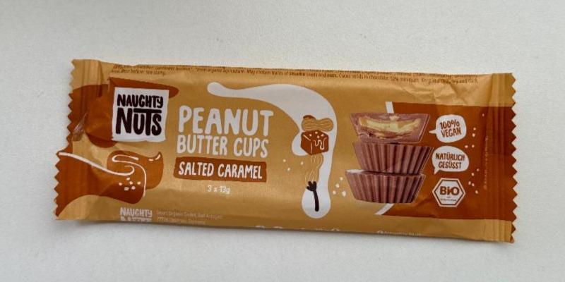 Fotografie - Peabut Butter Cups Salted Caramel Naughty Nuts