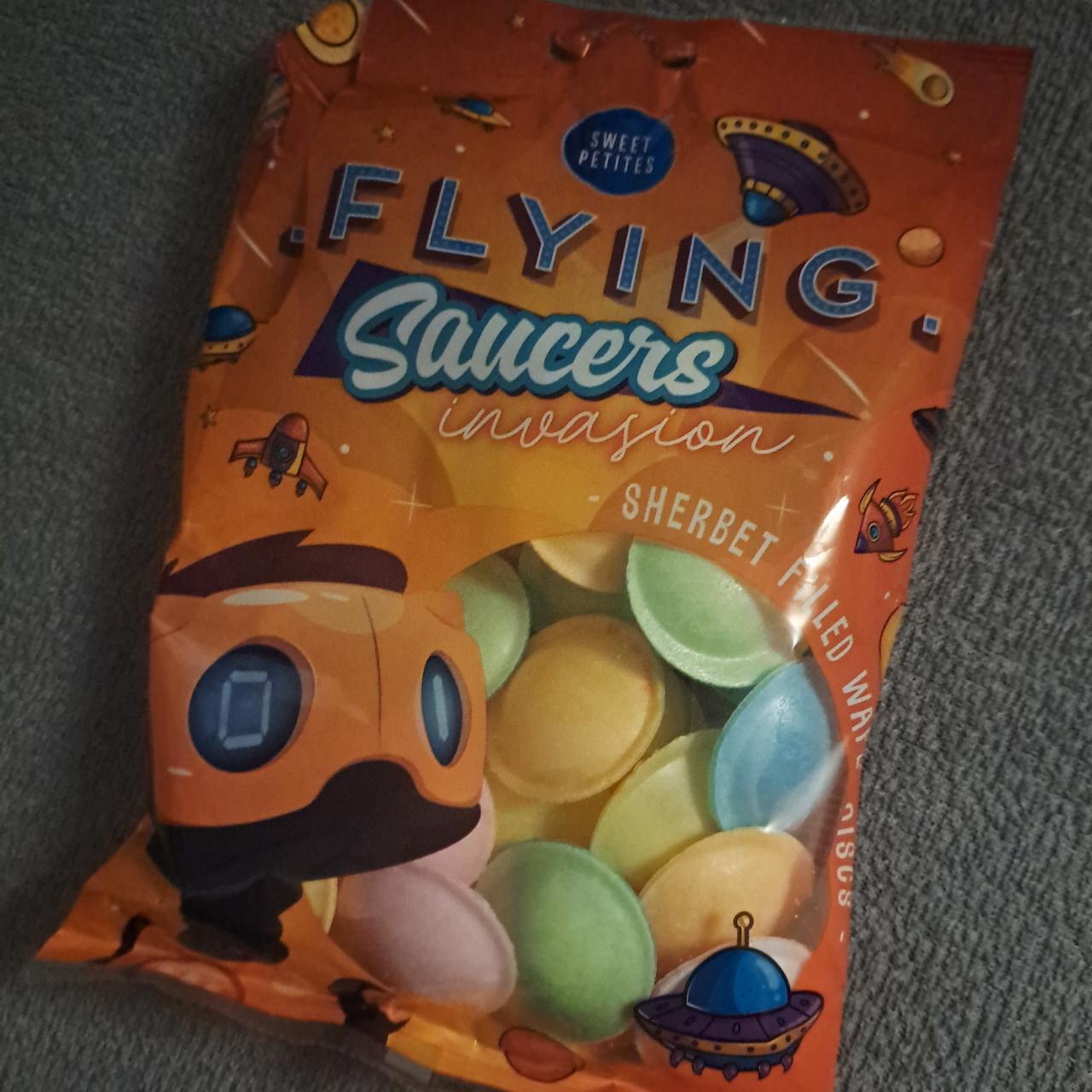 Fotografie - Flying saucers invasion sherbet filled wafer discs Sweet petites