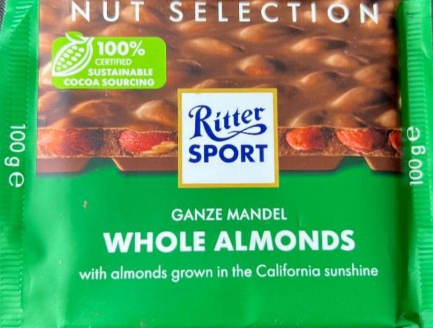 Fotografie - Whole Almonds Nut Selection Ritter Sport