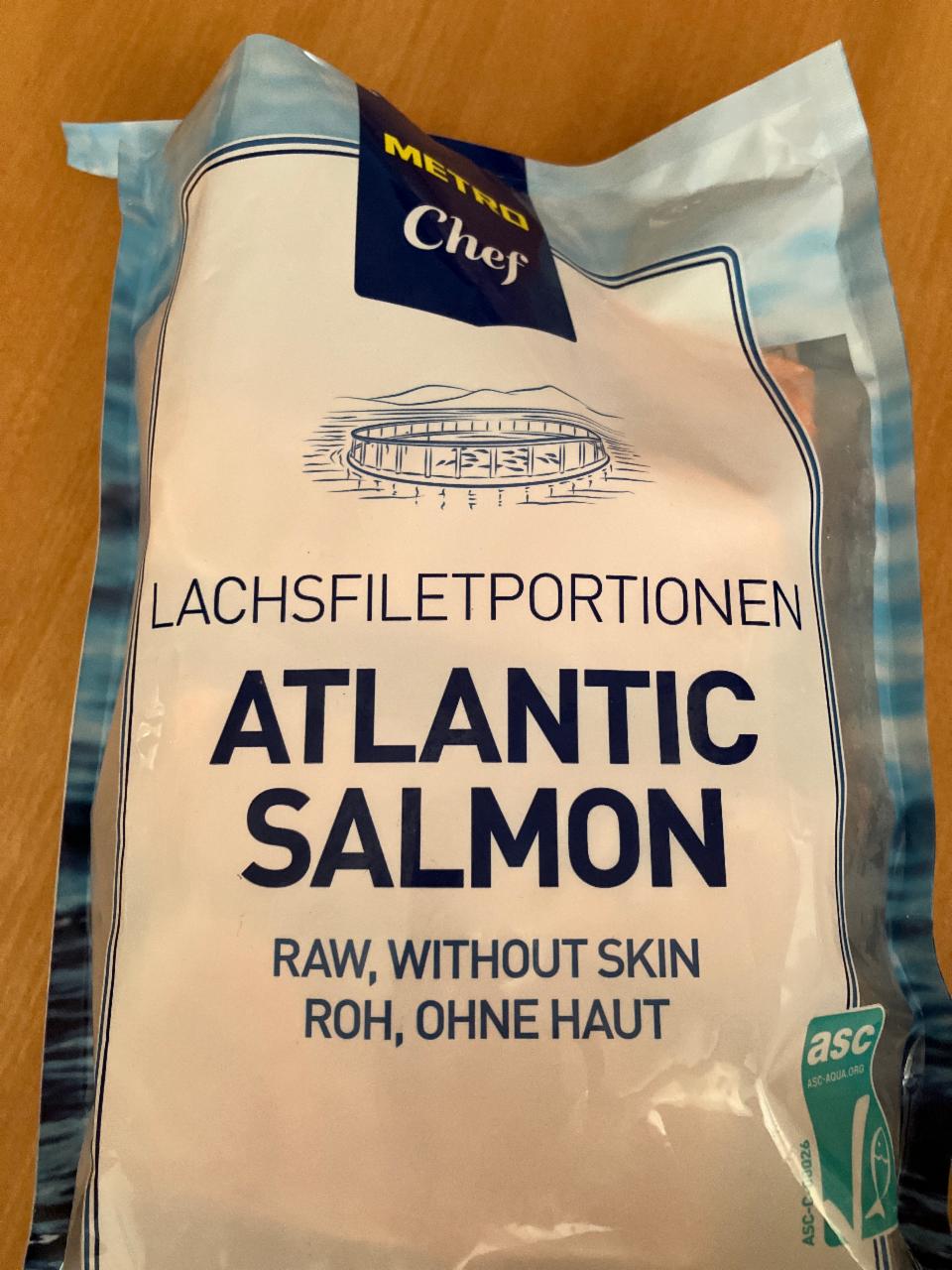 Fotografie - Lachsfiletportionen atlantic salmon Metro Chef