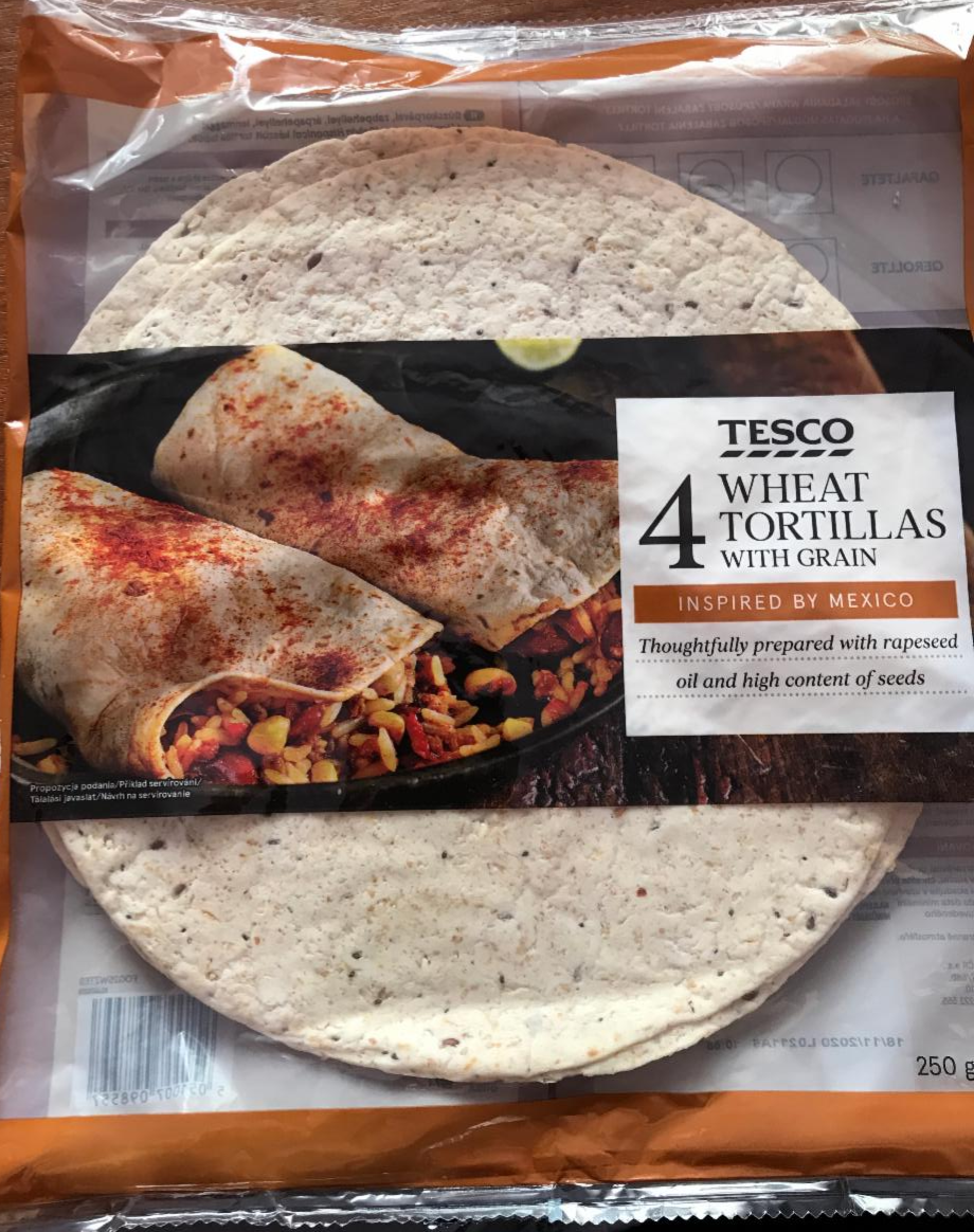 Fotografie - 4 Wheat tortillas with grain inspired by mexico Tesco