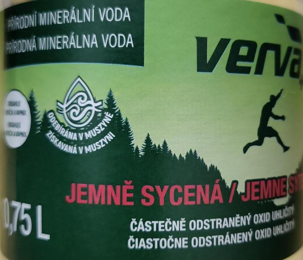 Fotografie - Jemně sycena minerální voda Verva