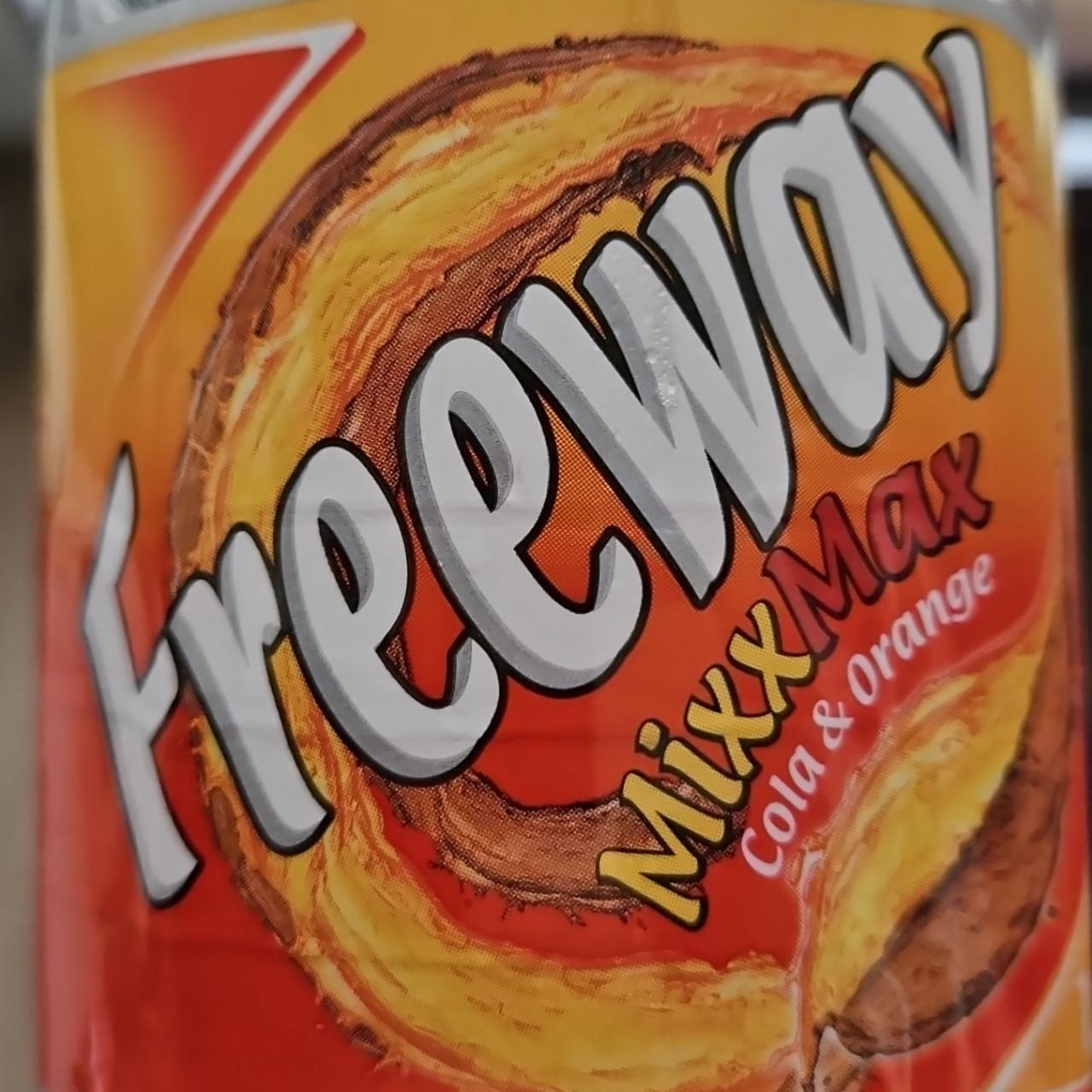 Fotografie - Freeway MixxMax Cola & Orange