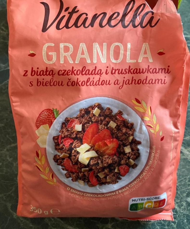 Fotografie - Granola s bielou čokoládou a jahodami Vitanella